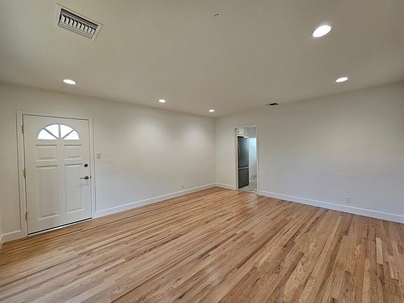 Living/Dining Area