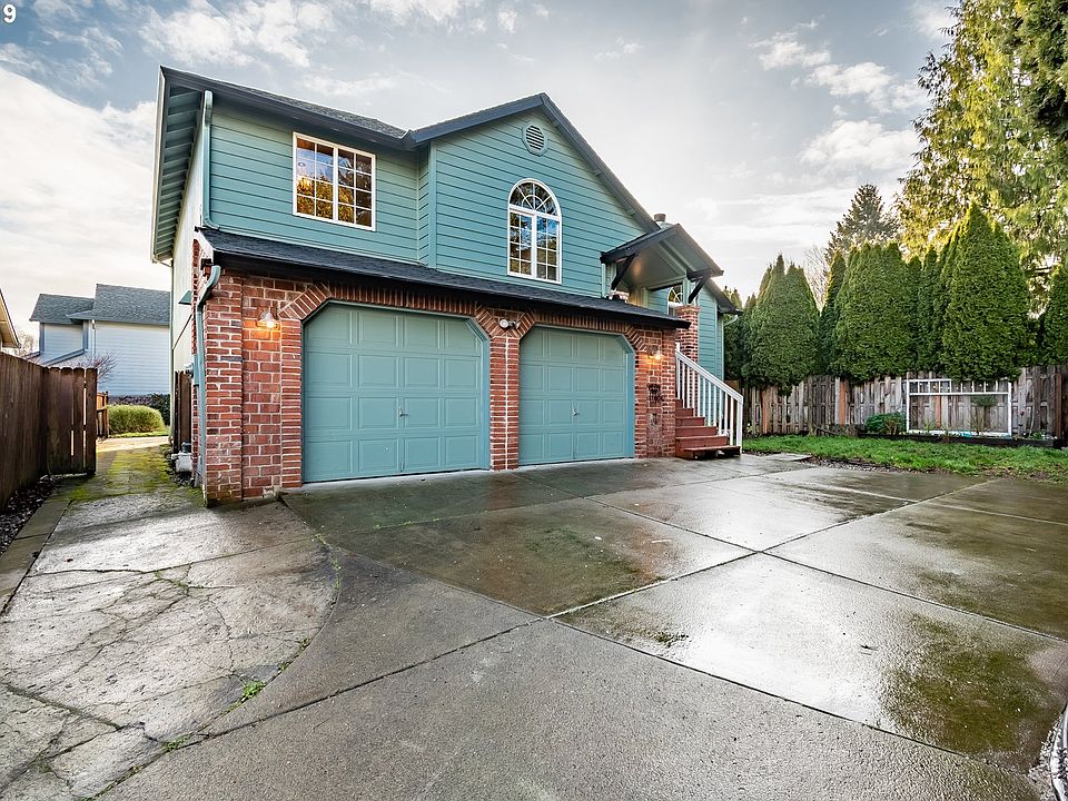 1st image of 4705 NE 55th Cir
