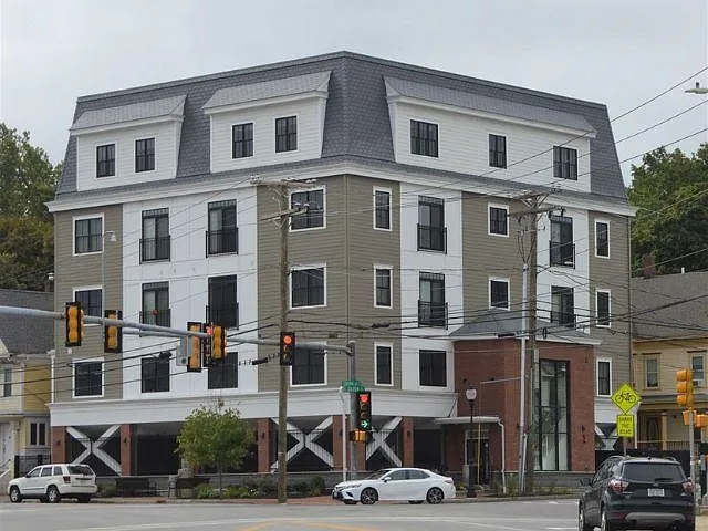 2 Silver St #6 — Photo 1
