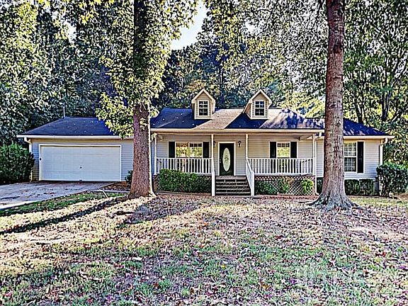 2nd image of 122 Brookwood Estates Trl