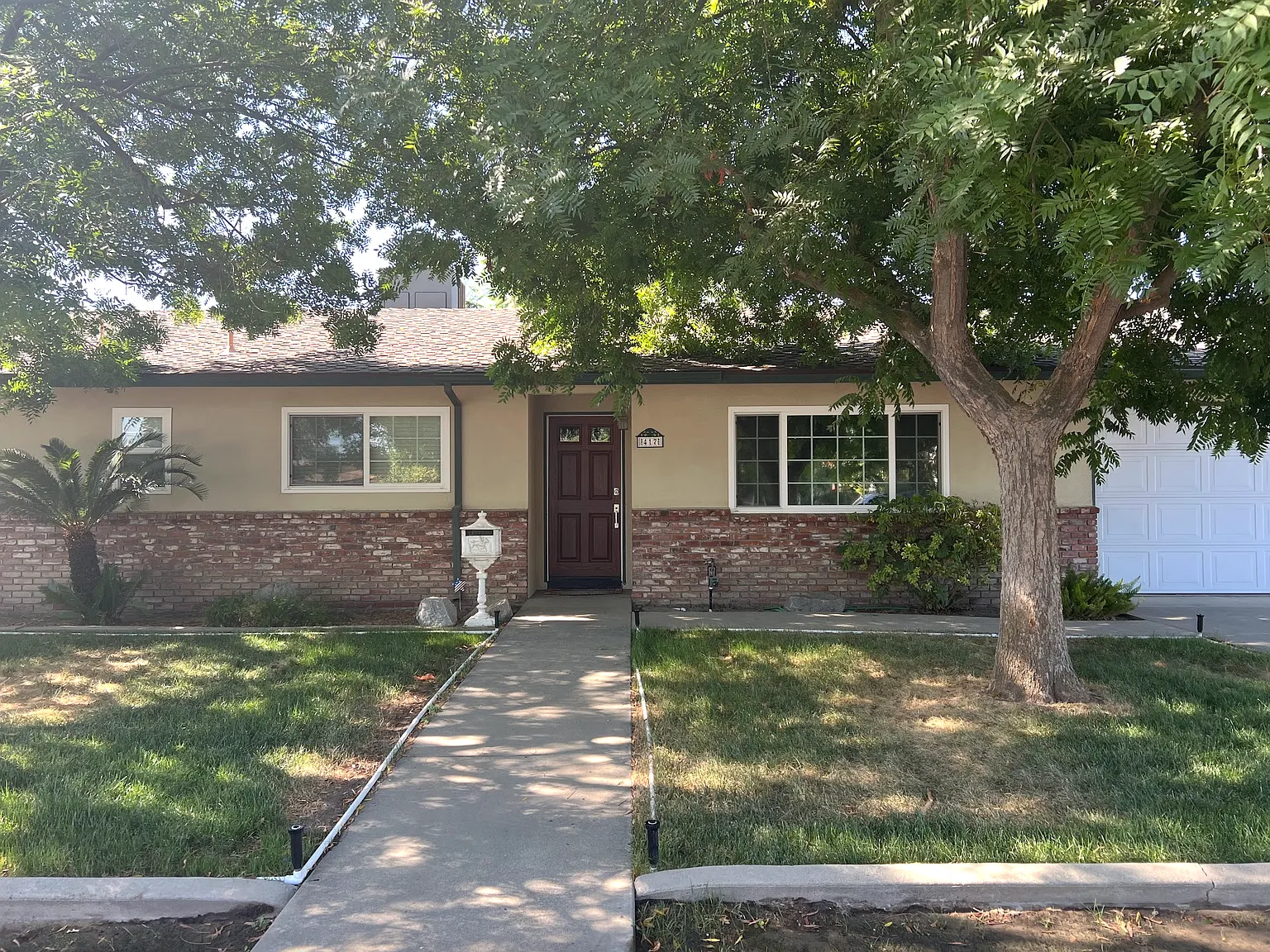 3 bed, 1470 sqft, $2,100 — Photo 1