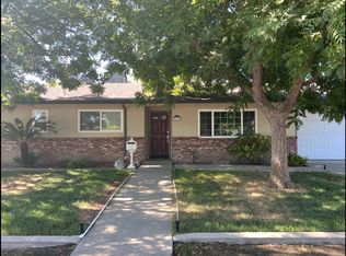 417 E Magnolia Ave, Hanford, CA 93230
