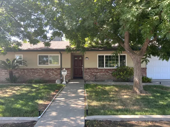 417 E Magnolia Ave, Hanford, CA 93230