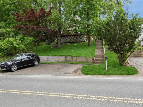 127 Hallock Landing Road, Rocky Point, NY 11778