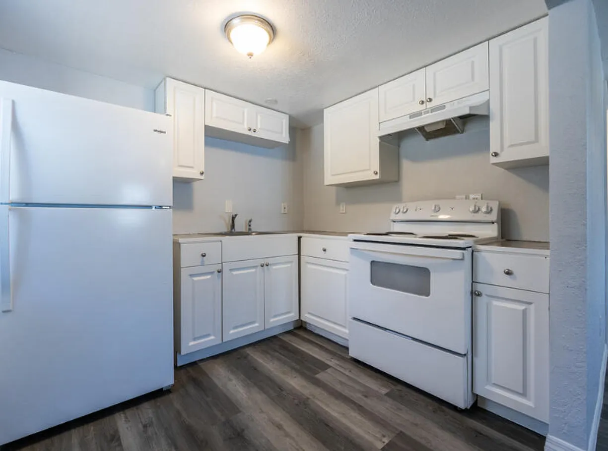 278 NE Ark Pl — Photo 4