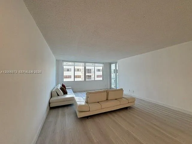 5401 Collins Ave #513 — Photo 23