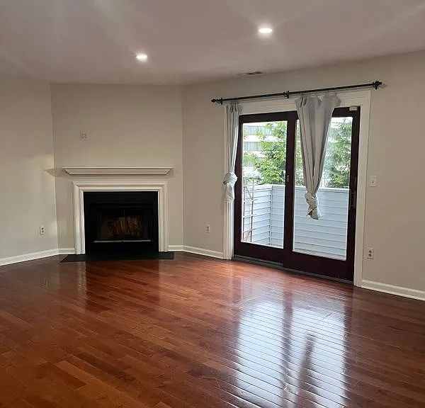 2700 Bedford St #O — Photo 9