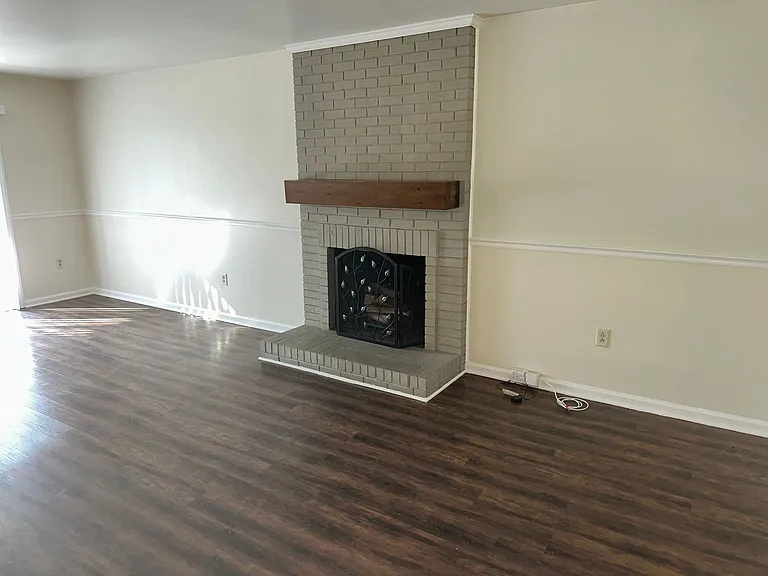 4307 Saxonbury Way — Photo 3