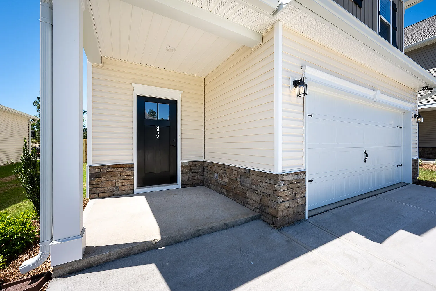 852 Tess Street - 1 — Photo 2