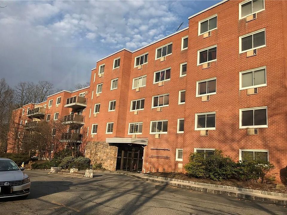 1st image of 370 Central Park Ave