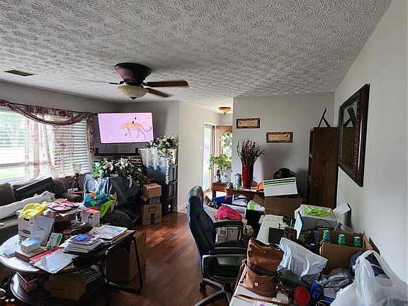 4th image of 1520 Flicker Dr
