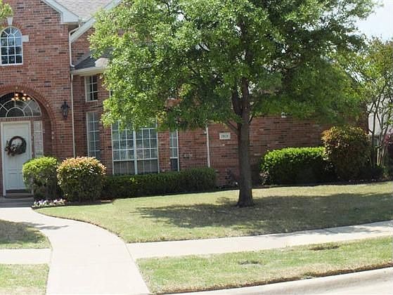 1st image of 2821 Regents Park Ln