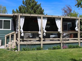 124 S Young Ln, Eagle, ID 83616