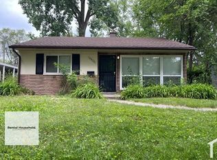 10400 Saratoga St, Oak Park, MI 48237