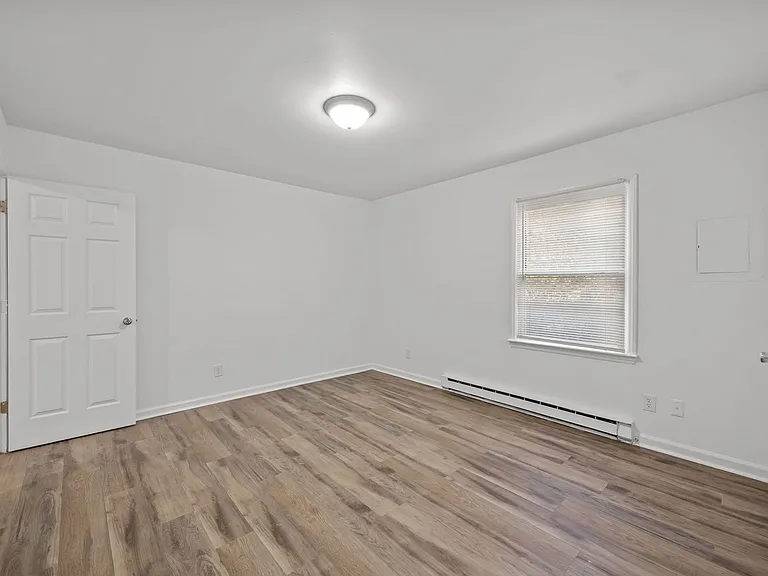 1605 N Roxboro St — Photo 30