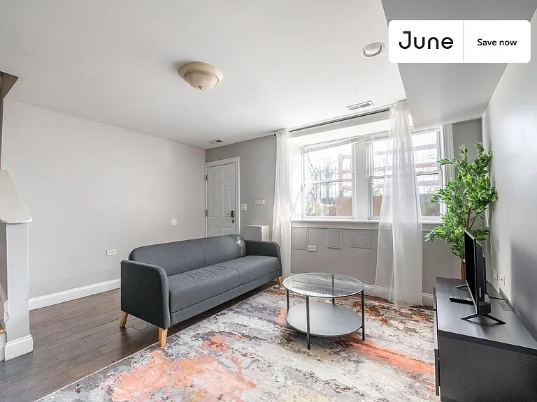 20 S Seeley Ave — Photo 1