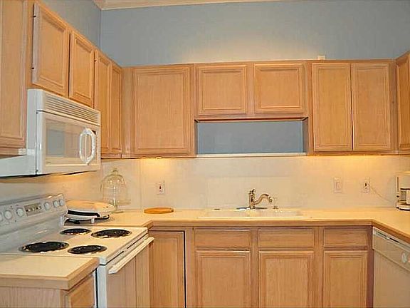 2nd image of 600 Malaga Ave