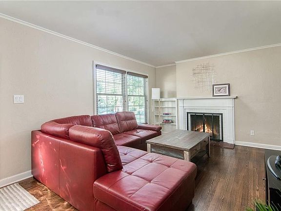 5th image of 5016 Sycamore Dr