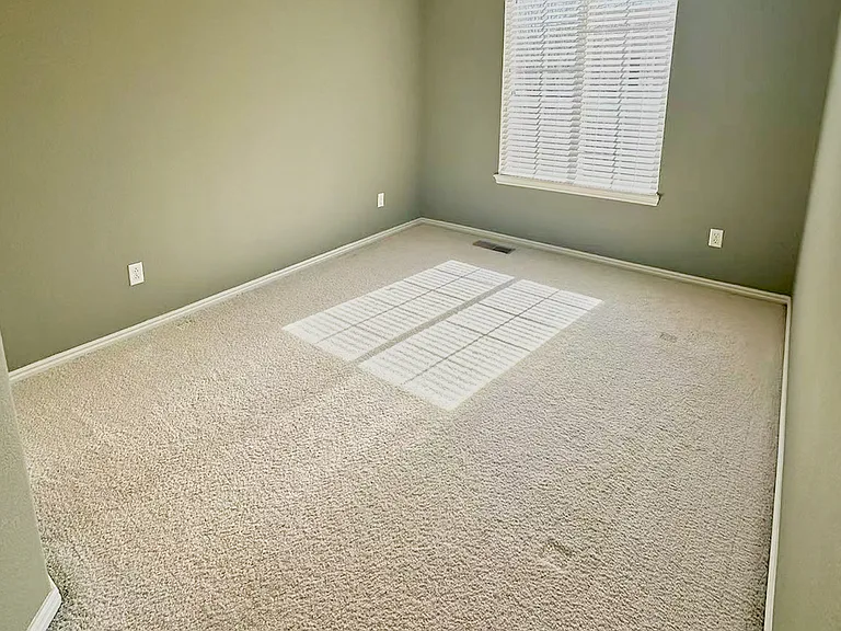 1243 S Akron Way — Photo 14