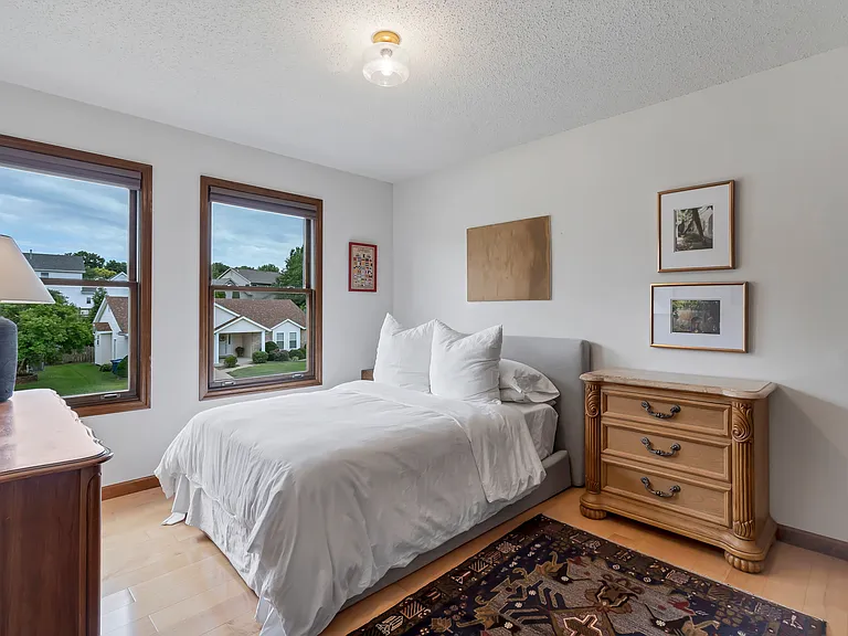 908 Burn Oak Dr — Photo 35