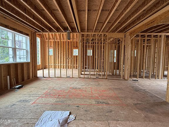 4th image of 60 Jessup Dr