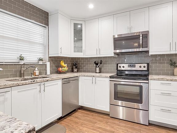 5th image of 2311 Bayberry Drive #2311