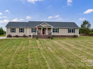 9405 Smith Rd, Kannapolis, NC 28081