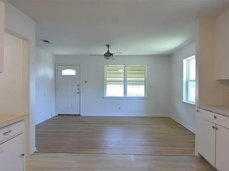 1202 Sunnyside Ave — Photo 5