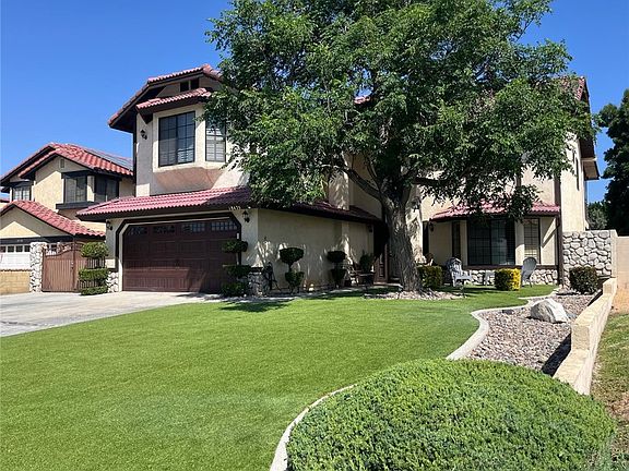 3rd image of 18435 Fortuna Ln
