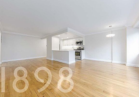2nd image of 160 W 97th St APT 2B
