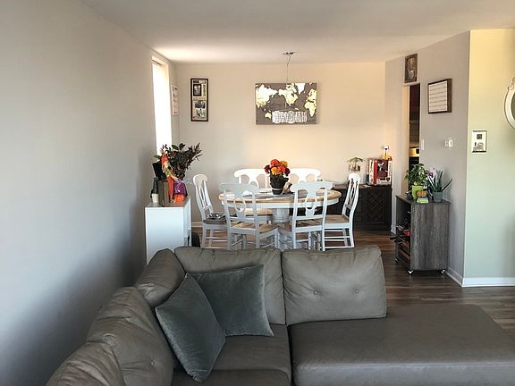 4th image of 9725 S Karlov Ave APT 406