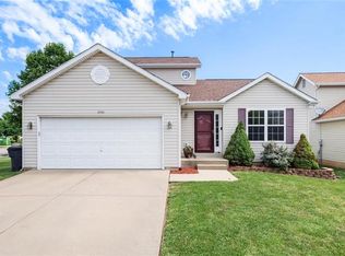 2766 Brookmeadow Dr, Belleville, IL 62221