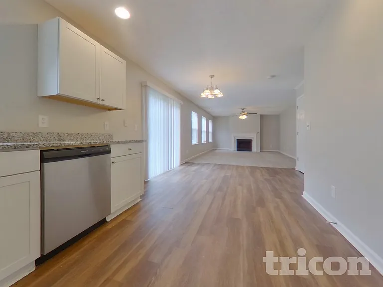 693 Grandview Cir — Photo 6
