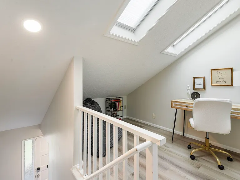4875 SW Normandy Pl — Photo 17
