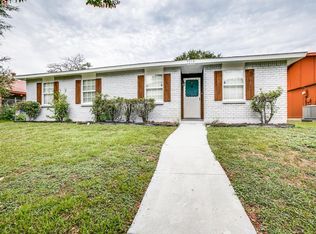 7215 Chinaberry Rd, Dallas, TX 75249