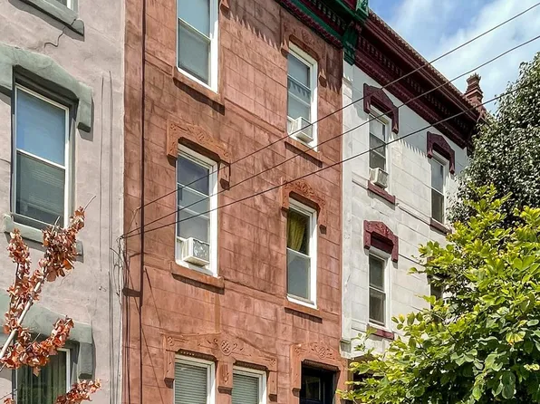 804 Corinthian Ave, Philadelphia, PA 19130