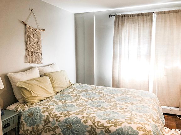 3rd image of 35 E Bay Dr APT 2A