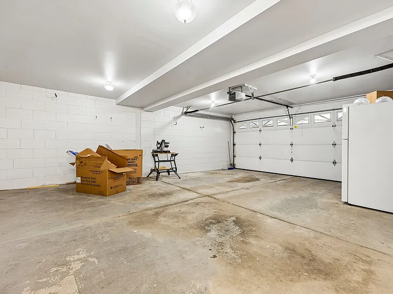 11108 W Forest Home Ave — Photo 25