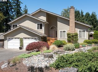 8213 SW Woody End St, Portland, OR 97224
