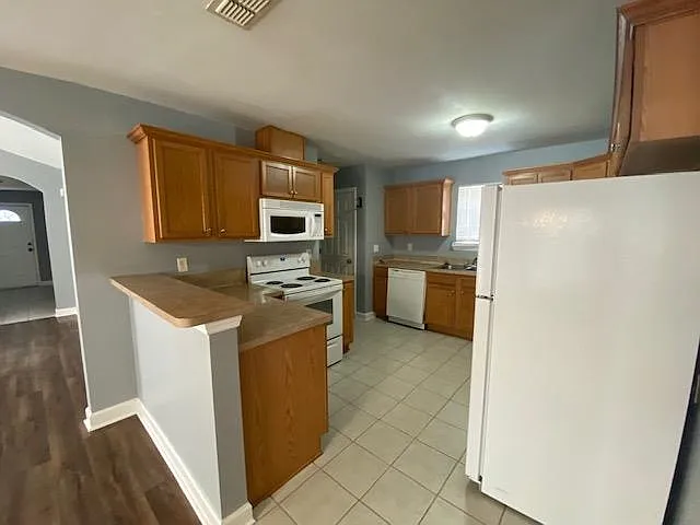 332 Arden Rd — Photo 13