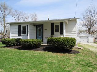 107 S Cross St, Brighton, IL 62012