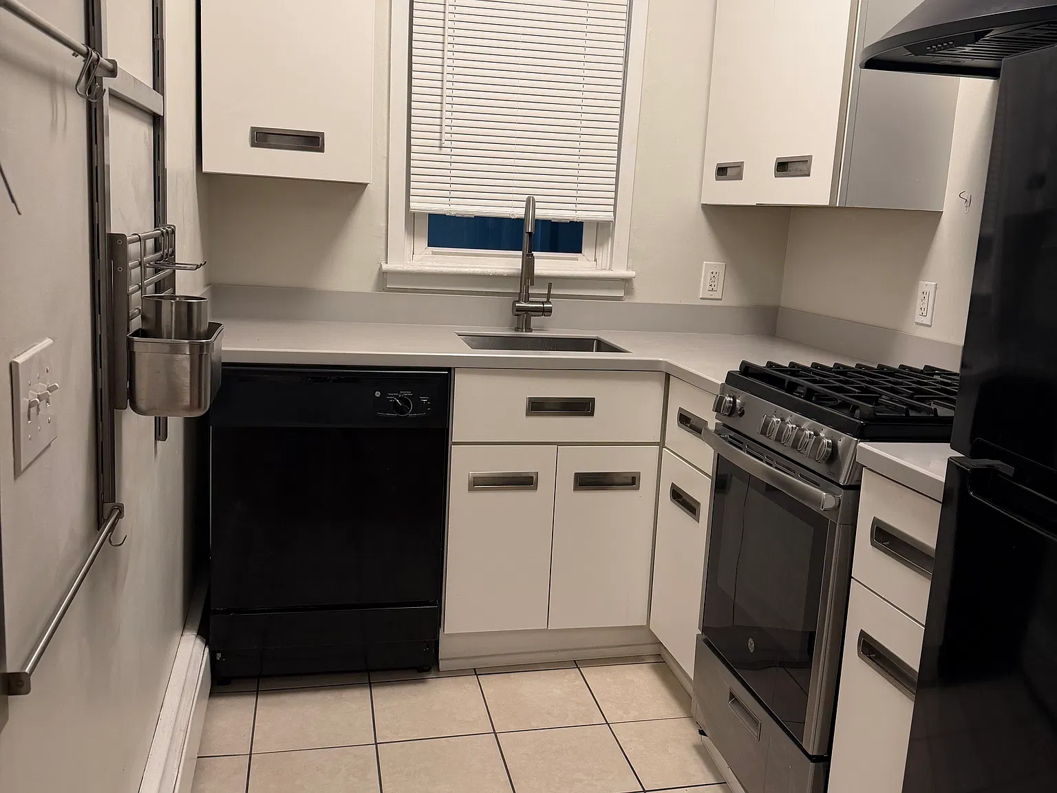 2 bed, $2,000 — Photo 3