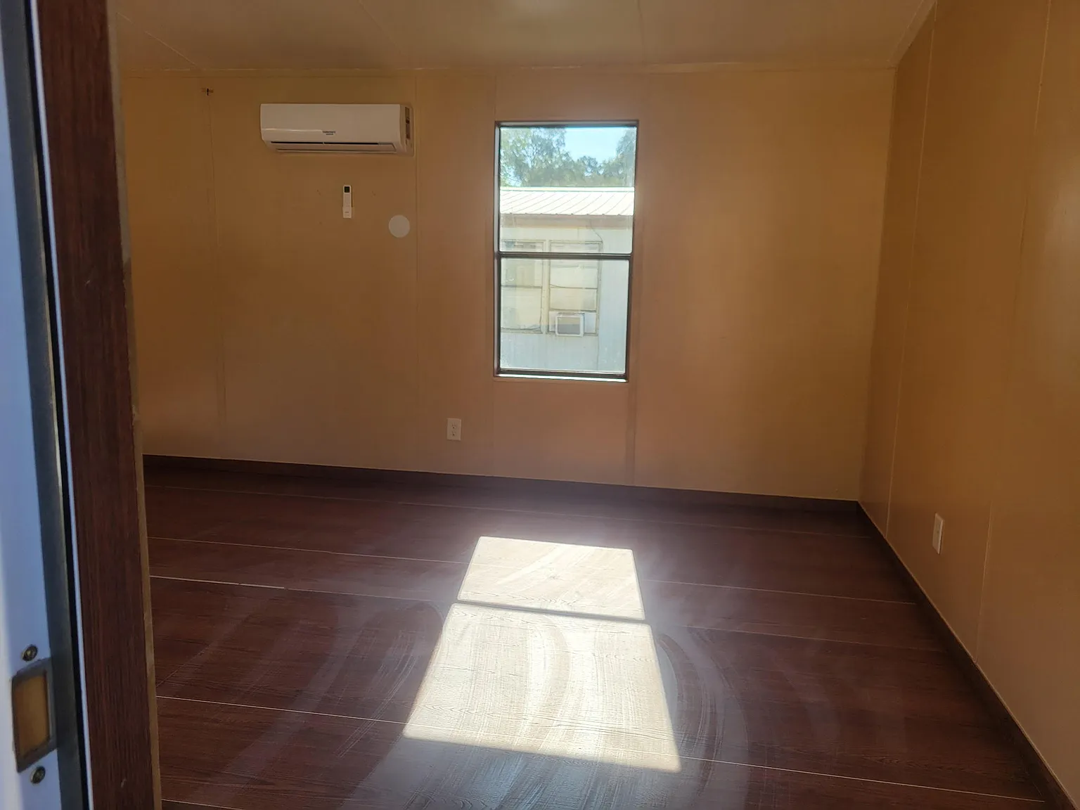 2 bed, $1,100 — Photo 4