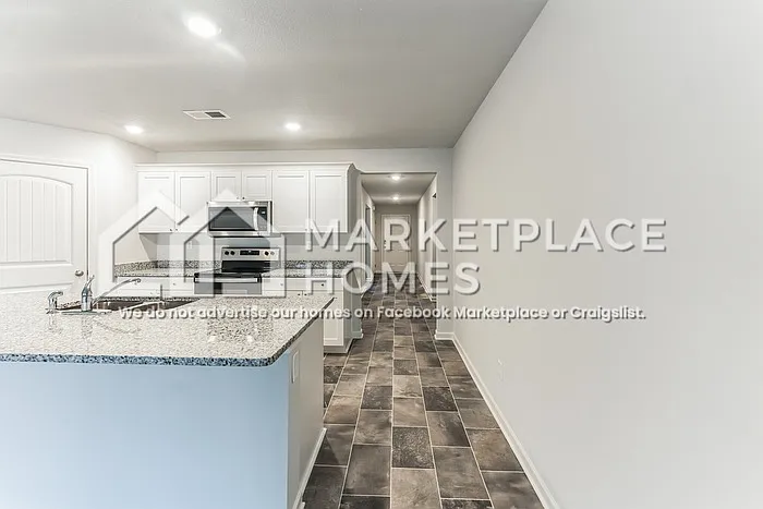 5331 Greenwood Rd — Photo 6