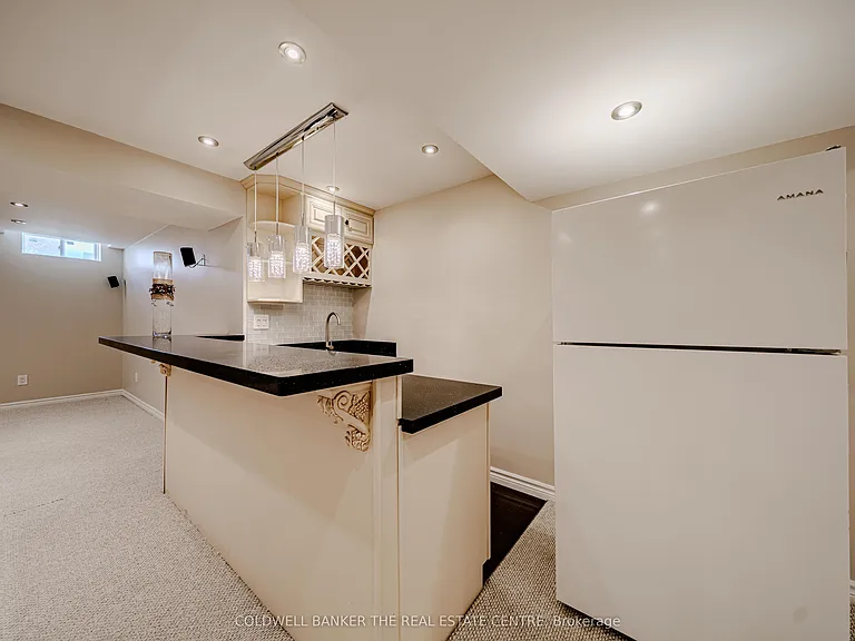 15 Military Ct — Photo 18