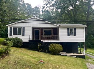 2833 Leivasy Rd, Nettie, WV 26681