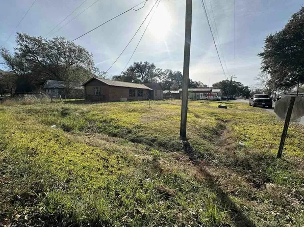 312 Johnson St, Elton, LA 70532