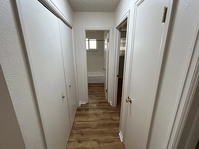 505 W Geneseo St #C — Photo 6