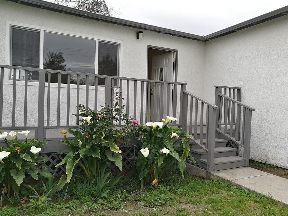 1st image of 1419 Camellia Dr