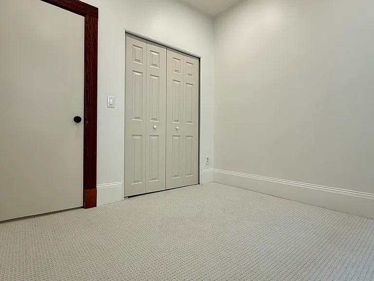 33 Charter St #3R — Photo 5